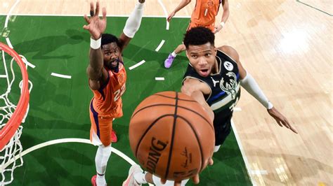 Giannis Antetokounmpo saves best for last, leads Bucks .